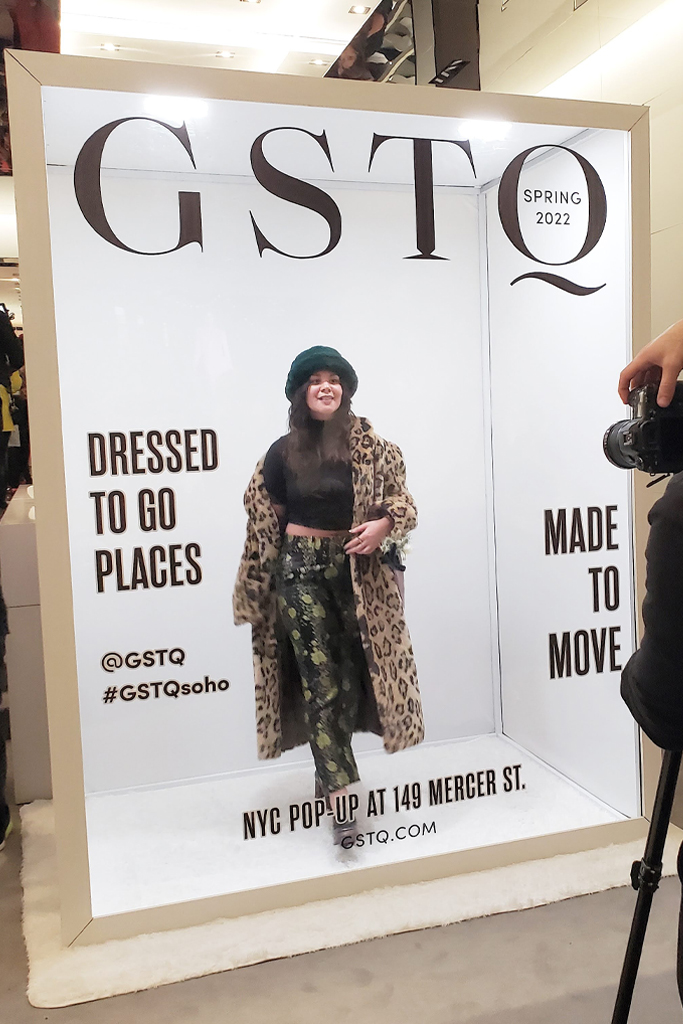 branded-magazine-step-in-booth-nyc