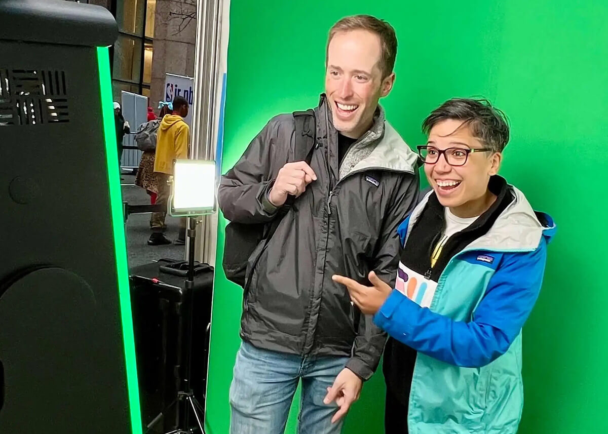 Green-Screen-Photo-Booth-Greenscreen-NYC-New-York-1