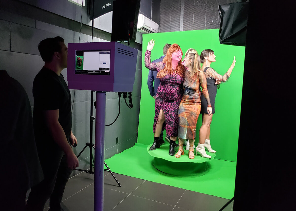 spin-360-video-booth-rental-company-new-york-city