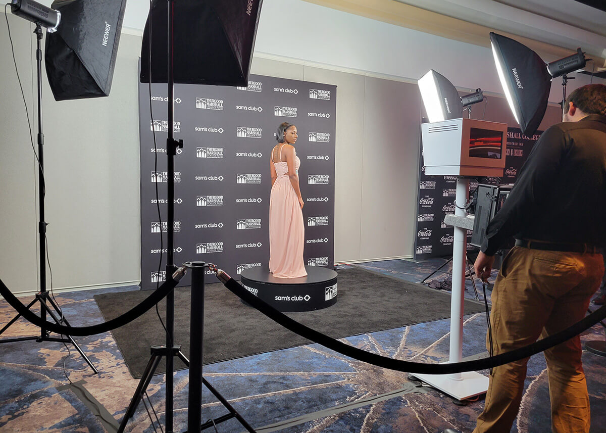 Rotating-Platform-360-Turntable-Rental Video-Booth-NYC-New-York-Photobooth