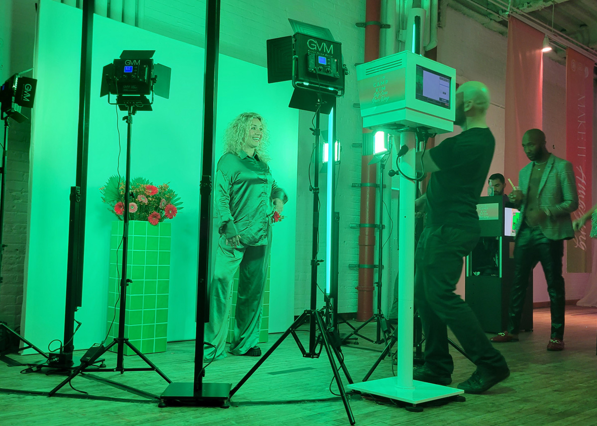 Neon lights photobooth rental new york